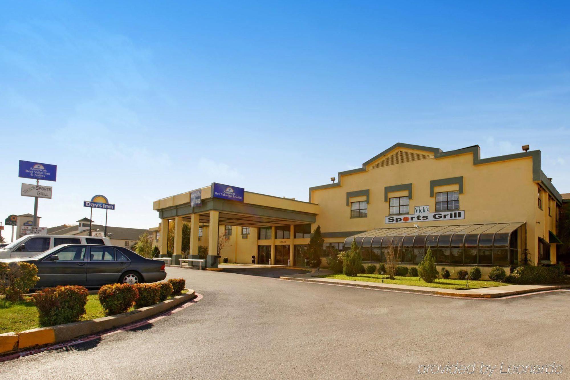Americas Best Value Inn And Suites North Farmers Branch Bagian luar foto