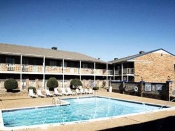 Americas Best Value Inn And Suites North Farmers Branch Bagian luar foto
